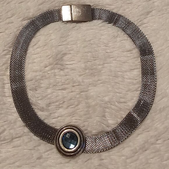 Silver Mesh Bracelet with Blue Stone And Magnetic Clasp. 13.5" Length - Picture 4 of 5